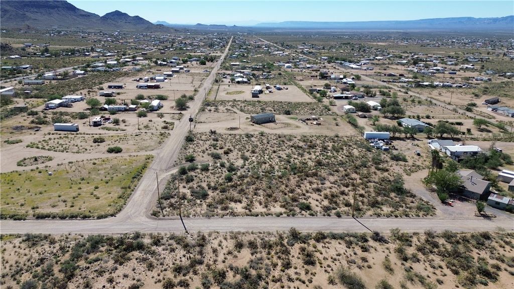 2.08 AC Agua Fria Dr, Golden Valley, AZ 86413
