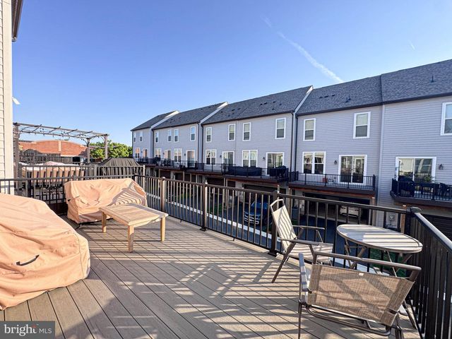 2453 LIBERTY LOOP, Herndon, VA 20171
