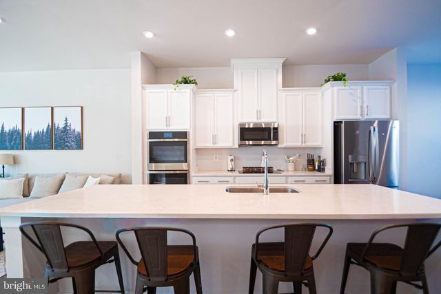 2453 LIBERTY LOOP, Herndon, VA 20171