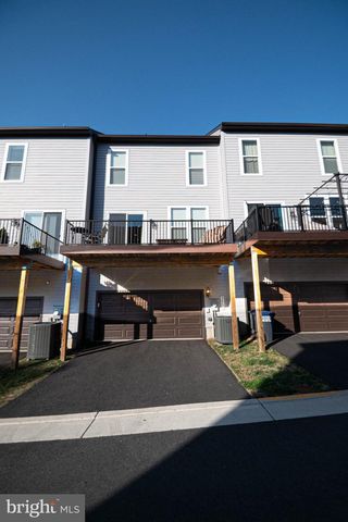2453 LIBERTY LOOP, Herndon, VA 20171