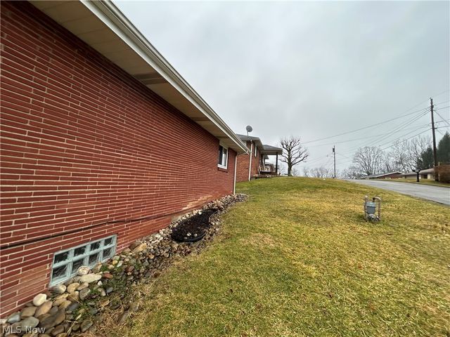 110 White Bell Circle, Wellsburg, WV 26070