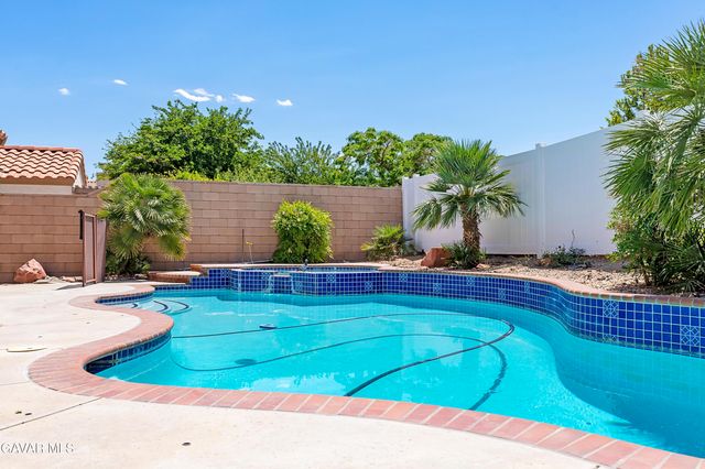 1616 Kings Road, Palmdale, CA 93551