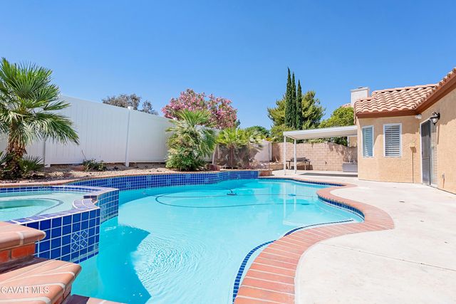 1616 Kings Road, Palmdale, CA 93551
