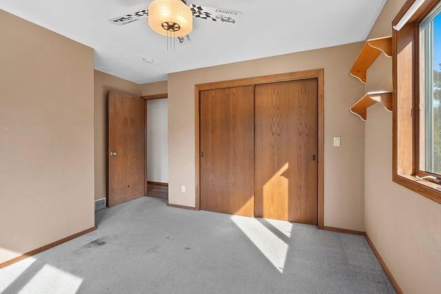 W8136 SANDY LANE, Hortonville, WI 54944