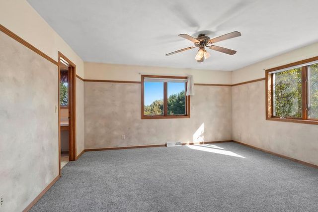 W8136 SANDY LANE, Hortonville, WI 54944