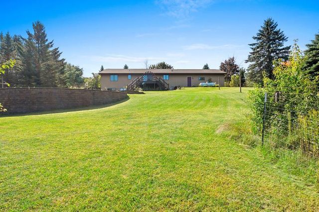 W8136 SANDY LANE, Hortonville, WI 54944