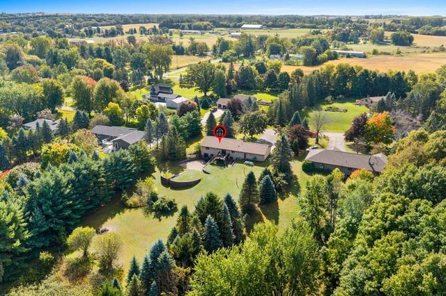 W8136 SANDY LANE, Hortonville, WI 54944