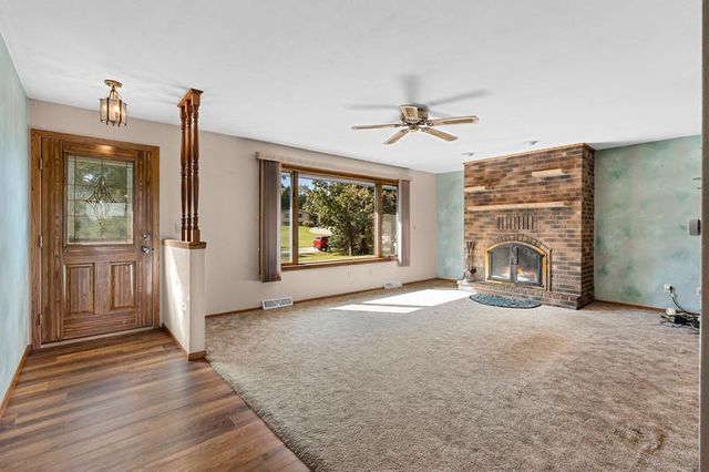 W8136 SANDY LANE, Hortonville, WI 54944