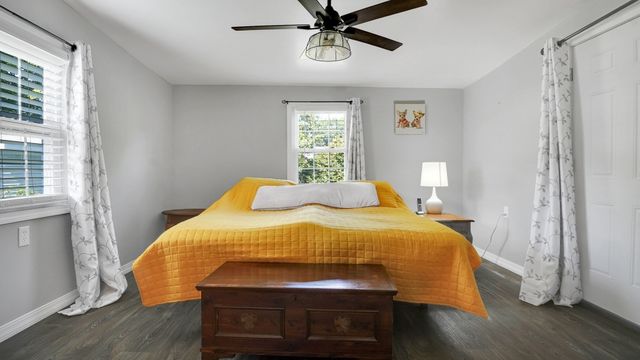 23 Briarwood Pl, Westfield, MA 01085