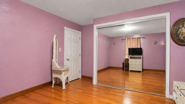 23 Briarwood Pl, Westfield, MA 01085