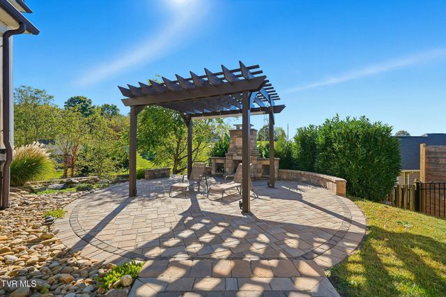 140 Christine Court, Johnson City, TN 37601