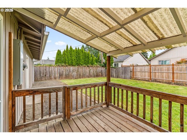 657 61ST St, Springfield, OR 97478