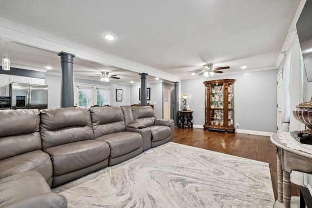 106 Dogwood Cir, Waverly, TN 37185