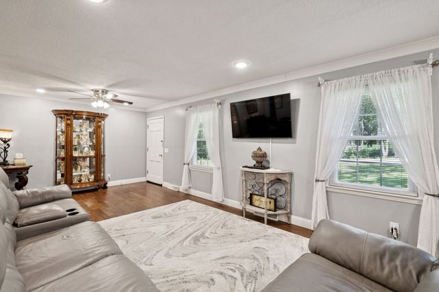 106 Dogwood Cir, Waverly, TN 37185