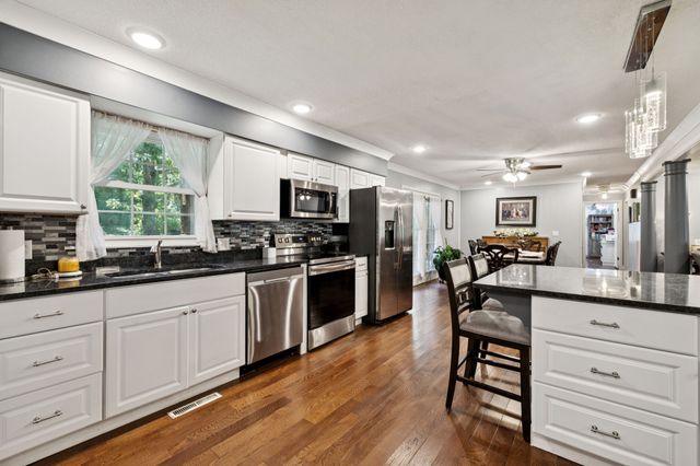 106 Dogwood Cir, Waverly, TN 37185