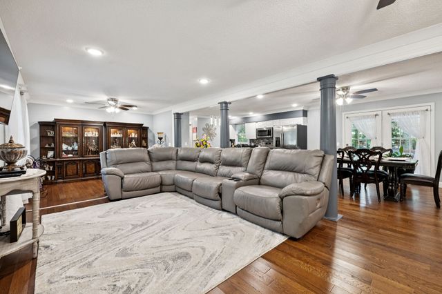 106 Dogwood Cir, Waverly, TN 37185