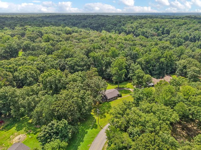 106 Dogwood Cir, Waverly, TN 37185