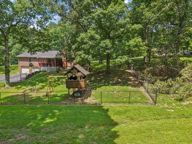 106 Dogwood Cir, Waverly, TN 37185