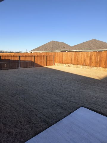315 Canyon Oaks Drive, Greenville, TX 75402