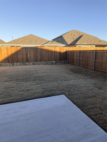 315 Canyon Oaks Drive, Greenville, TX 75402