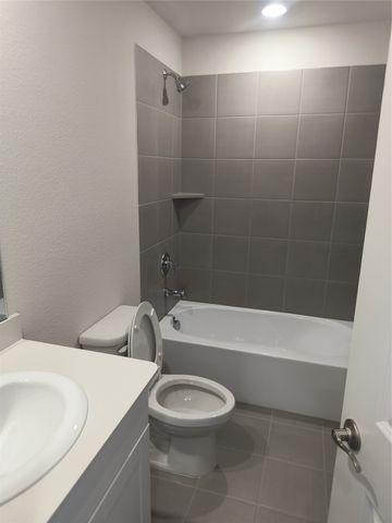 315 Canyon Oaks Drive, Greenville, TX 75402
