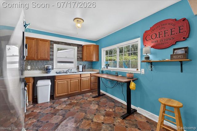 21847 Fenster Street, Belleville, MI 48111