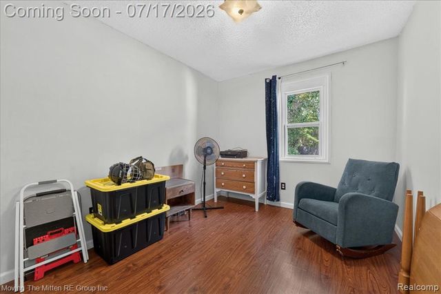 21847 Fenster Street, Belleville, MI 48111