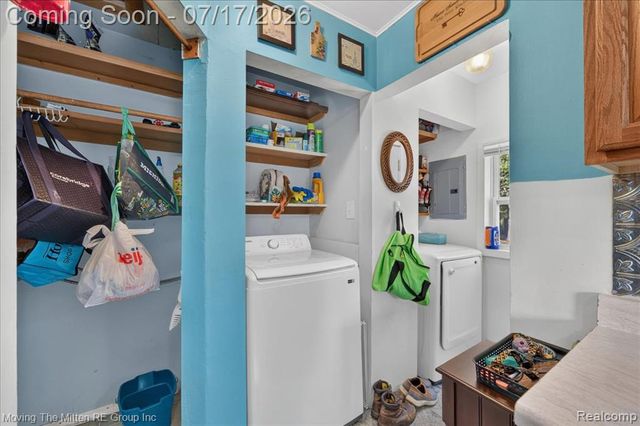 21847 Fenster Street, Belleville, MI 48111