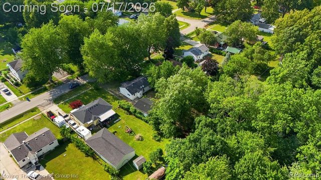 21847 Fenster Street, Belleville, MI 48111