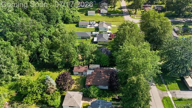 21847 Fenster Street, Belleville, MI 48111