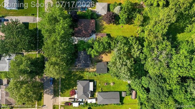 21847 Fenster Street, Belleville, MI 48111