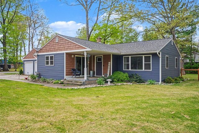 2969 E Pontaluna Road, Fruitport, MI 49415