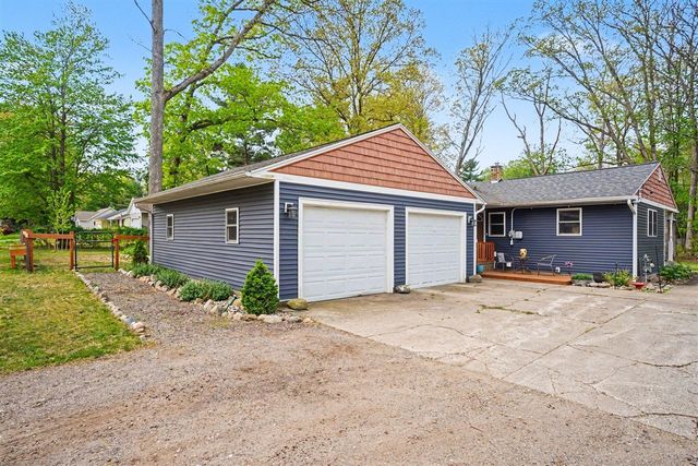 2969 E Pontaluna Road, Fruitport, MI 49415