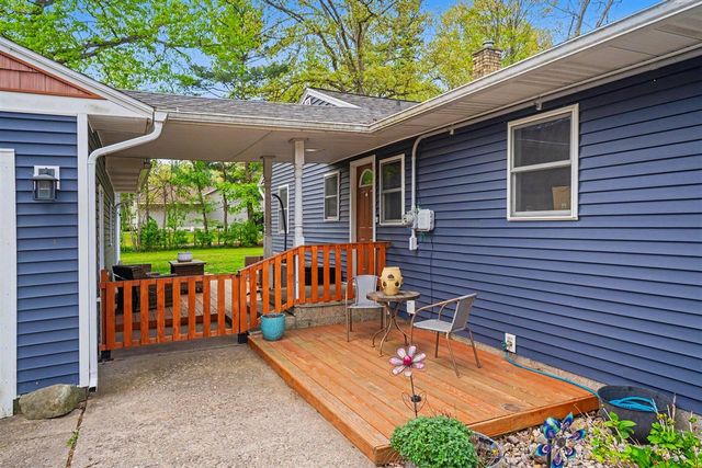 2969 E Pontaluna Road, Fruitport, MI 49415