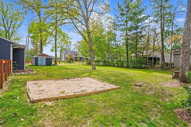 2969 E Pontaluna Road, Fruitport, MI 49415