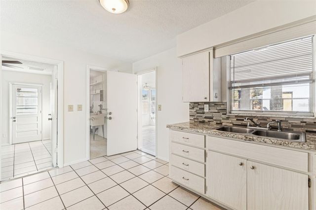 822 3RD AVENUE NW, Largo, FL 33770