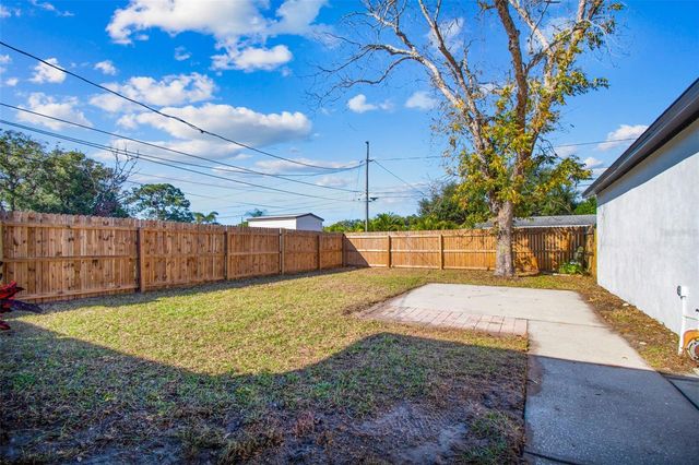 822 3RD AVENUE NW, Largo, FL 33770