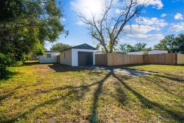 822 3RD AVENUE NW, Largo, FL 33770