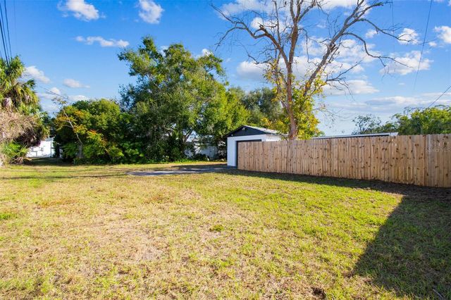 822 3RD AVENUE NW, Largo, FL 33770