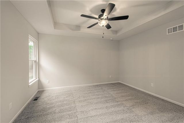 6015 NE 118th Terrace, Kansas City, MO 64156