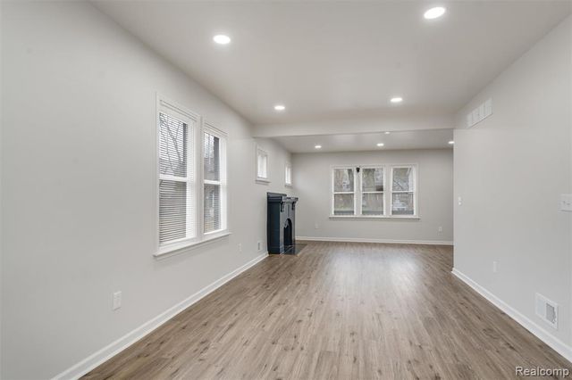 5292 Drexel Street, Detroit, MI 48213