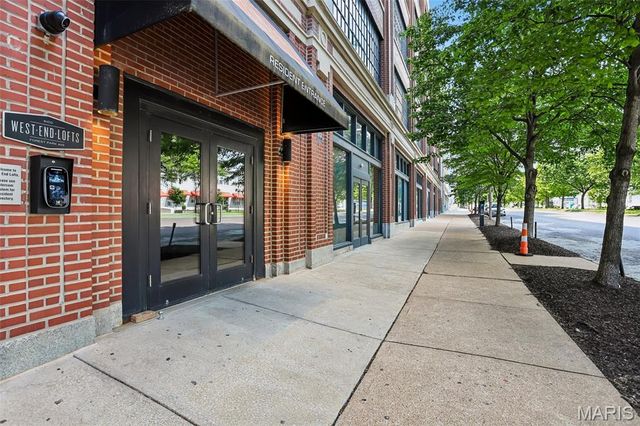 4100 Forest Park Avenue 304, St Louis, MO 63108