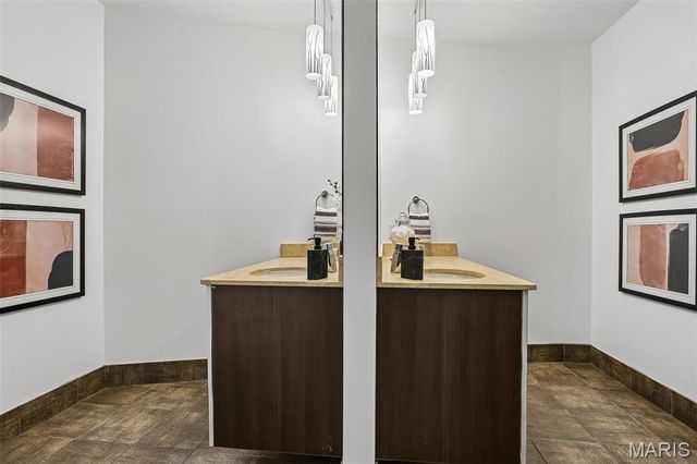 4100 Forest Park Avenue 304, St Louis, MO 63108