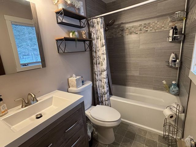 23 Townhouse Ln D 1, Windham, NY 12496