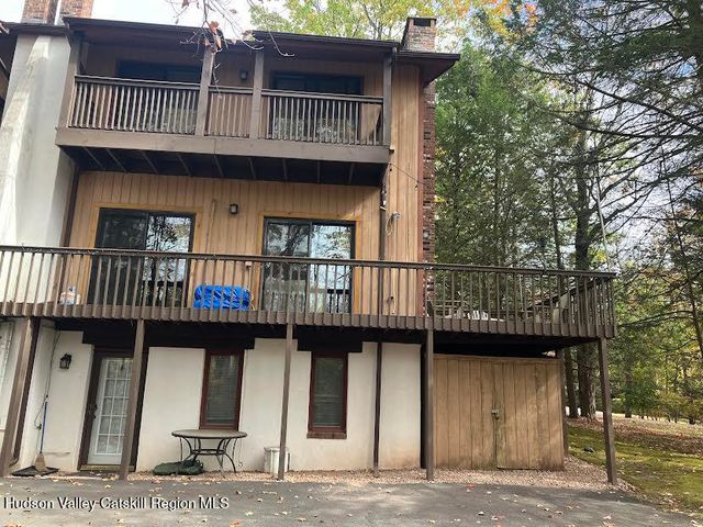 23 Townhouse Ln D 1, Windham, NY 12496