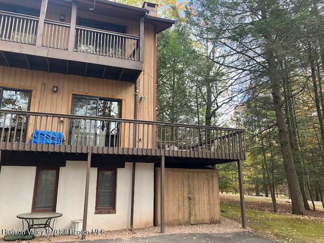 23 Townhouse Ln D 1, Windham, NY 12496