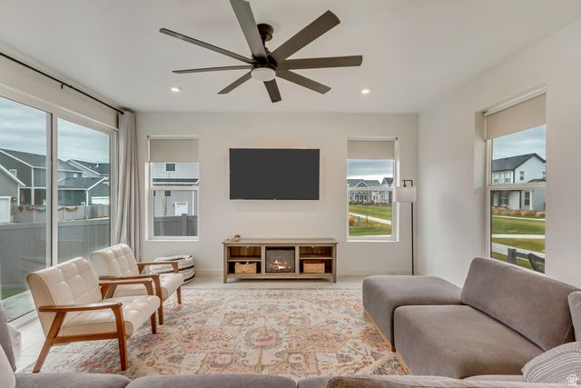 867 N 2125 W, Layton, UT 84041