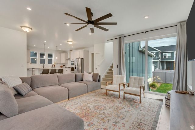 867 N 2125 W, Layton, UT 84041