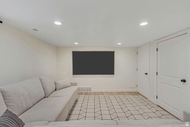 867 N 2125 W, Layton, UT 84041