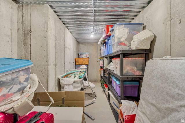 867 N 2125 W, Layton, UT 84041